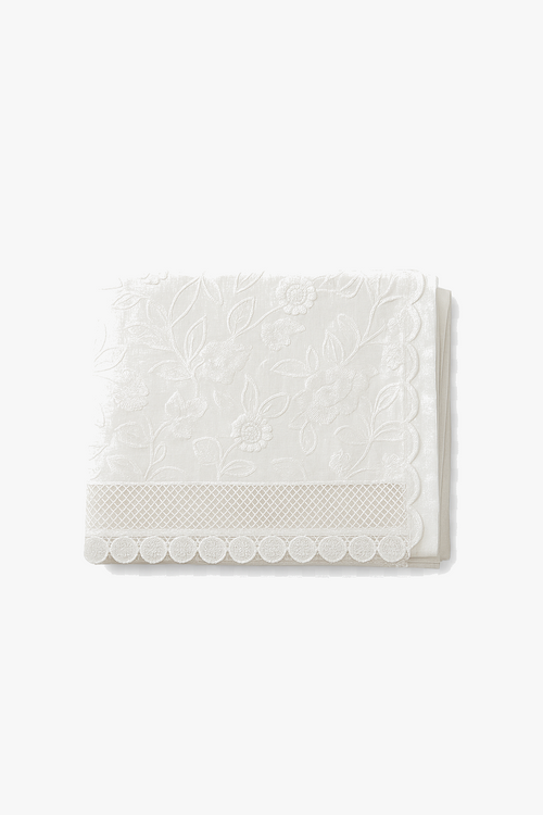 nappe-dentelle-brod-e-style-pastoral-motif-floral-coton-0.png
