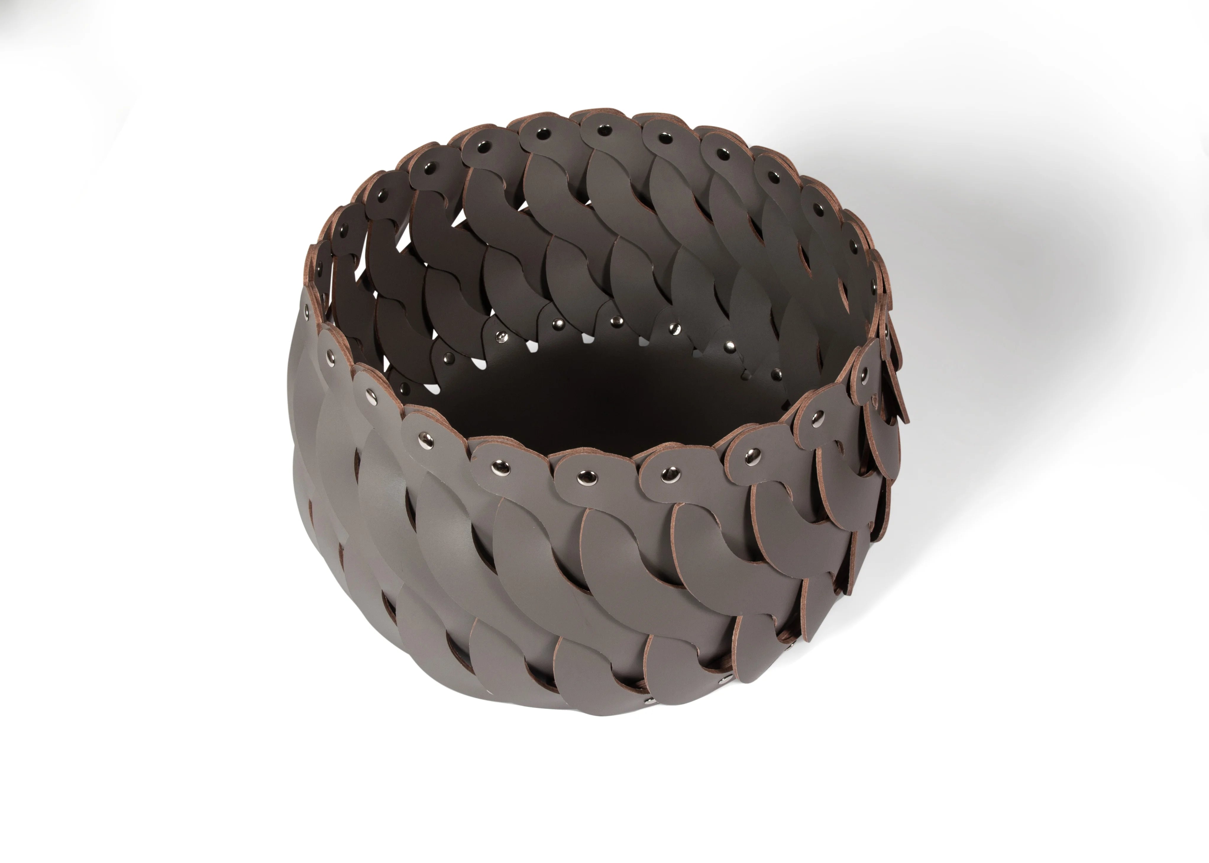 paniers-de-rangement-en-cuir-tress-faits-main-de-luxe-3.png