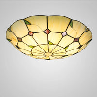 plafonnier méditerranéen éclairage tiffany pour intérieur élégant