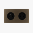 prise-lectrique-double-en-acier-gris-vieilli-bords-arrondis-0.png
