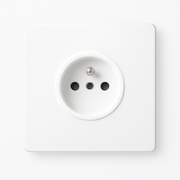 Prise électrique en acier blanc mat bords arrondis