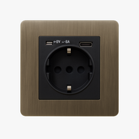 Prise électrique et double USB et USB type C (Europe) en acier gris brossé bords arrondis