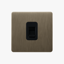 prise-rj45-en-acier-gris-bross-bords-arrondis-0.png