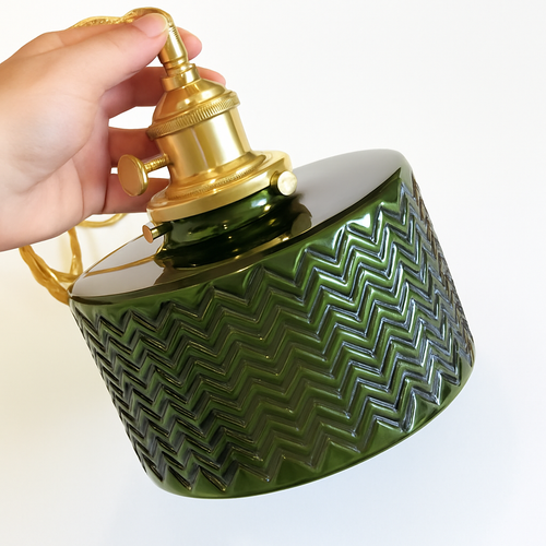 Suspension design en verre vert minimaliste japonais - vue 5 sur 13