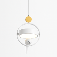 Suspension design LED avec petit oiseau suspendu Bessie