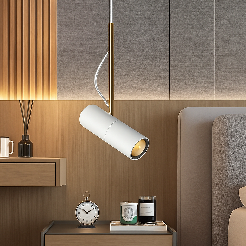 Suspension design spot orientable et tige dorée - vue 5 sur 11
