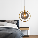 Suspension dorée à LED design boule en verre fumé