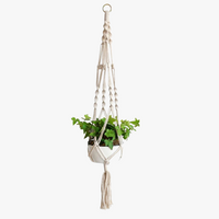 suspension en macramé pour plantes et décoration intérieure