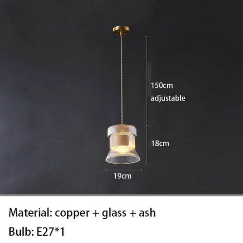 suspension-moderne-en-verre-transparent-avec-d-tails-en-bois-et-cuivre-6.png