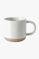 tasse-cafe-ceramique-mouchetee-design-moderne-anse-0.png