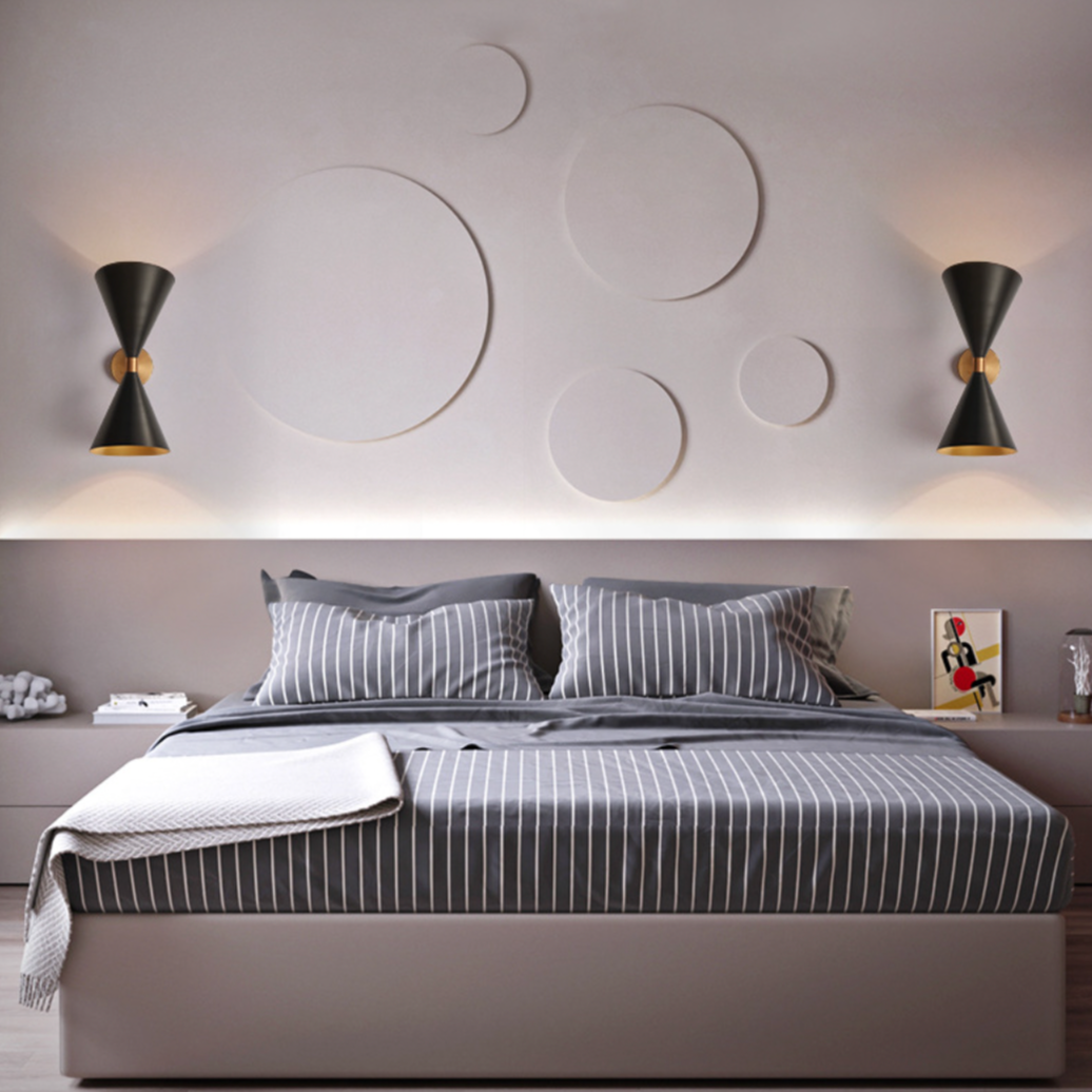 Applique murale design double cône noir et doré Model - vue 2 sur 5