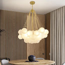 Lustre design avec multiples boules en verre Triz
