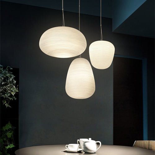 Suspension design LED en verre blanc laiteux Caligari - vue 4 sur 12