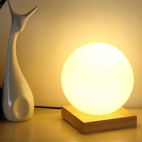 Lampe à poser moderne LED avec base en bois et boule en verre Ball - vue 2 sur 4