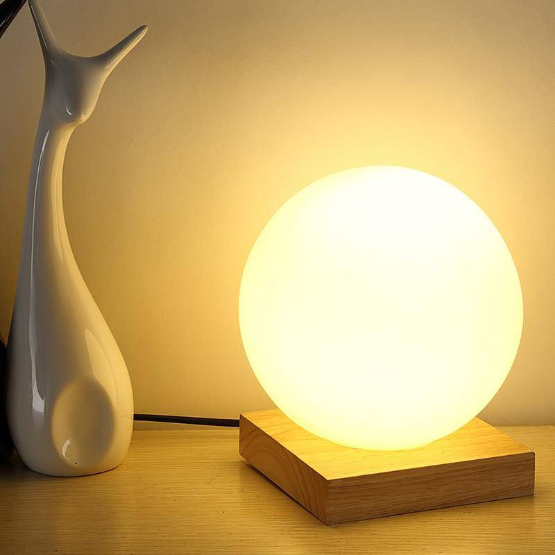 Lampe à poser moderne LED avec base en bois et boule en verre Ball - vue 2 sur 4