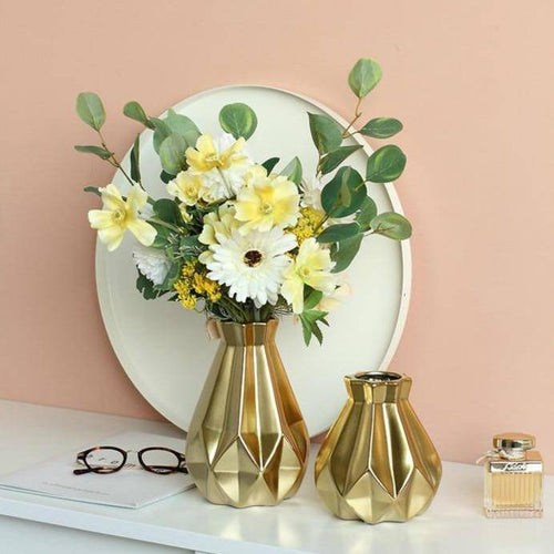 Vase design en métal doré aux formes géométriques Luxury - vue 3 sur 7