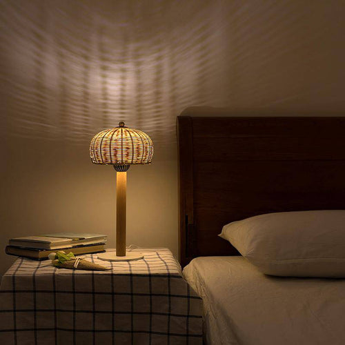 Lampe à poser LED avec abat-jour en rotin de plusieurs formes - vue 4 sur 9