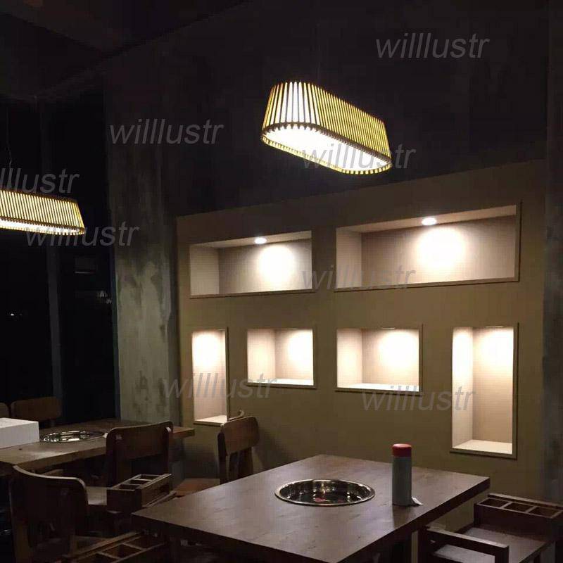 Lustre LED long avec barres en bambou - vue 5 sur 6