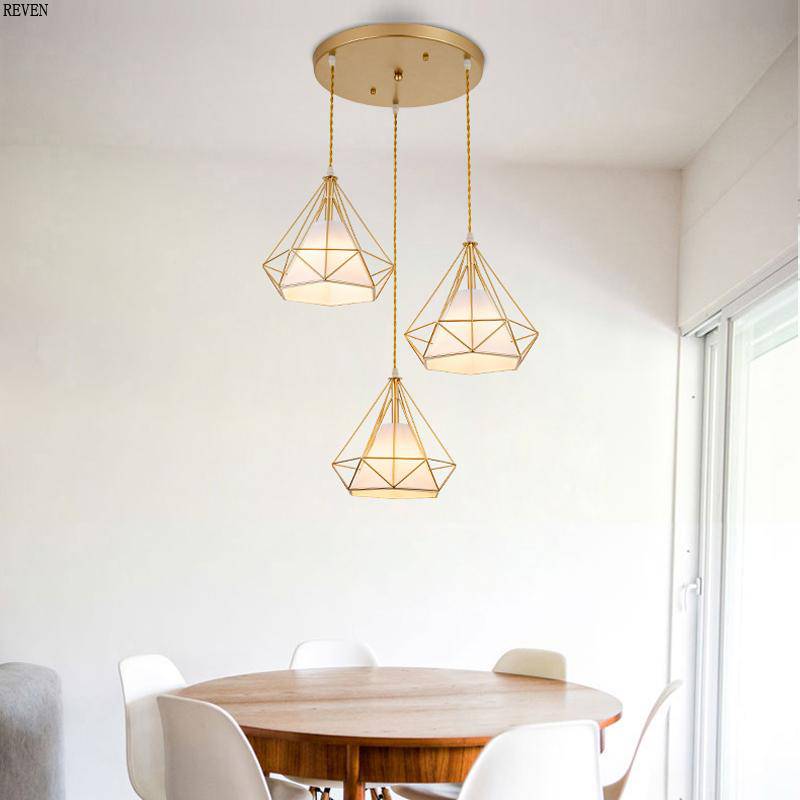 Lustre à suspensions à cages coniques dorées - vue 2 sur 7
