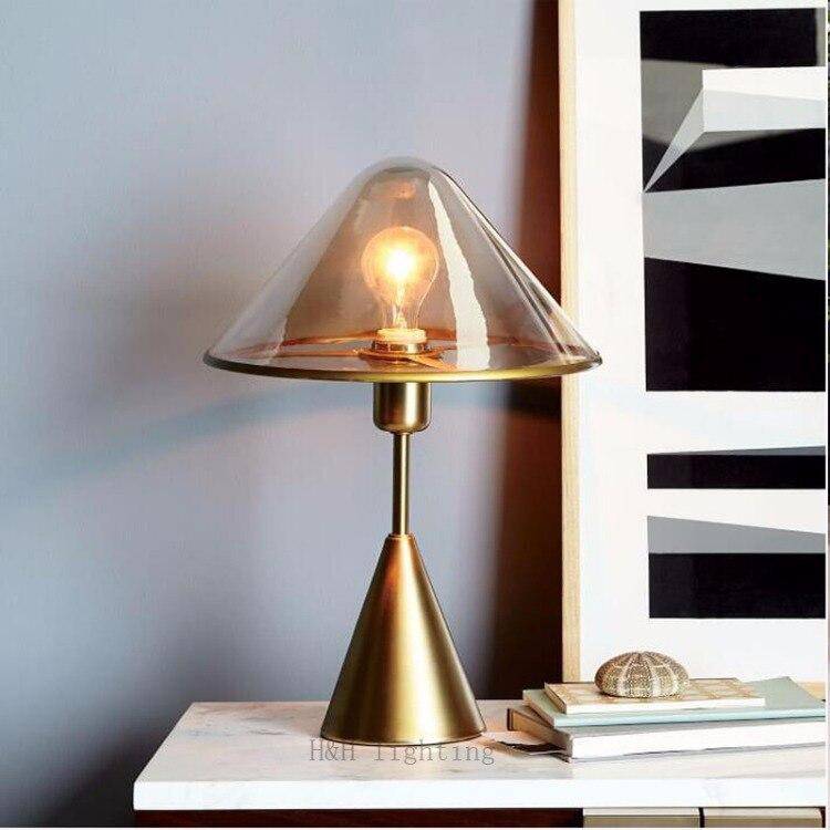 Lampe de chevet design à LED style cuivré et abat-jour en verre - vue 2 sur 7