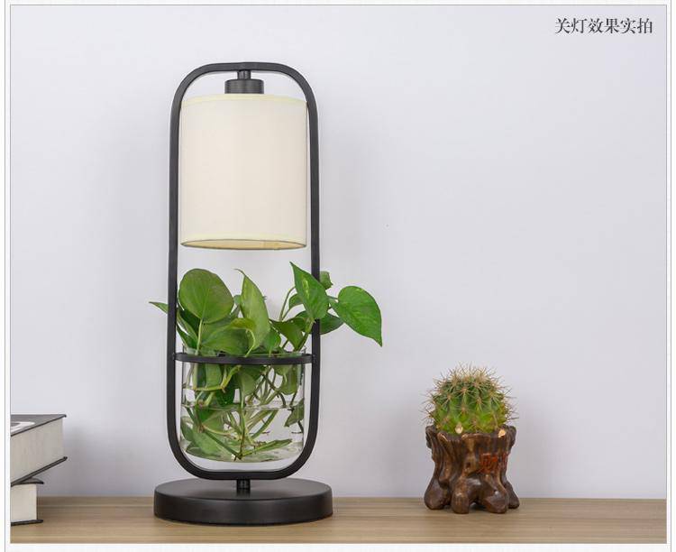 Lampe à poser LED avec abat-jour et plante - vue 4 sur 5