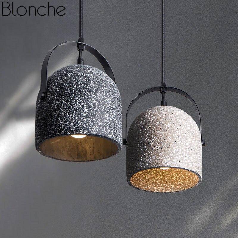 Suspension design LED arrondie en ciment style terrazzo - vue 2 sur 5