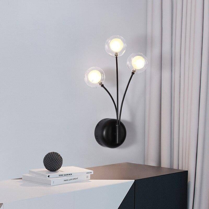 Applique murale design à LED noire avec trois boules en verre Hotel - vue 3 sur 6