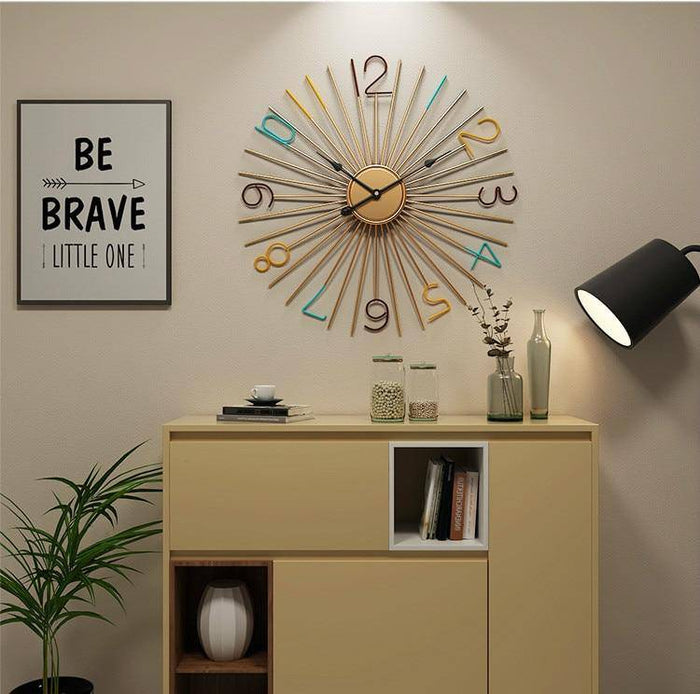Horloge ronde design en métal et chiffres colorés 50cm