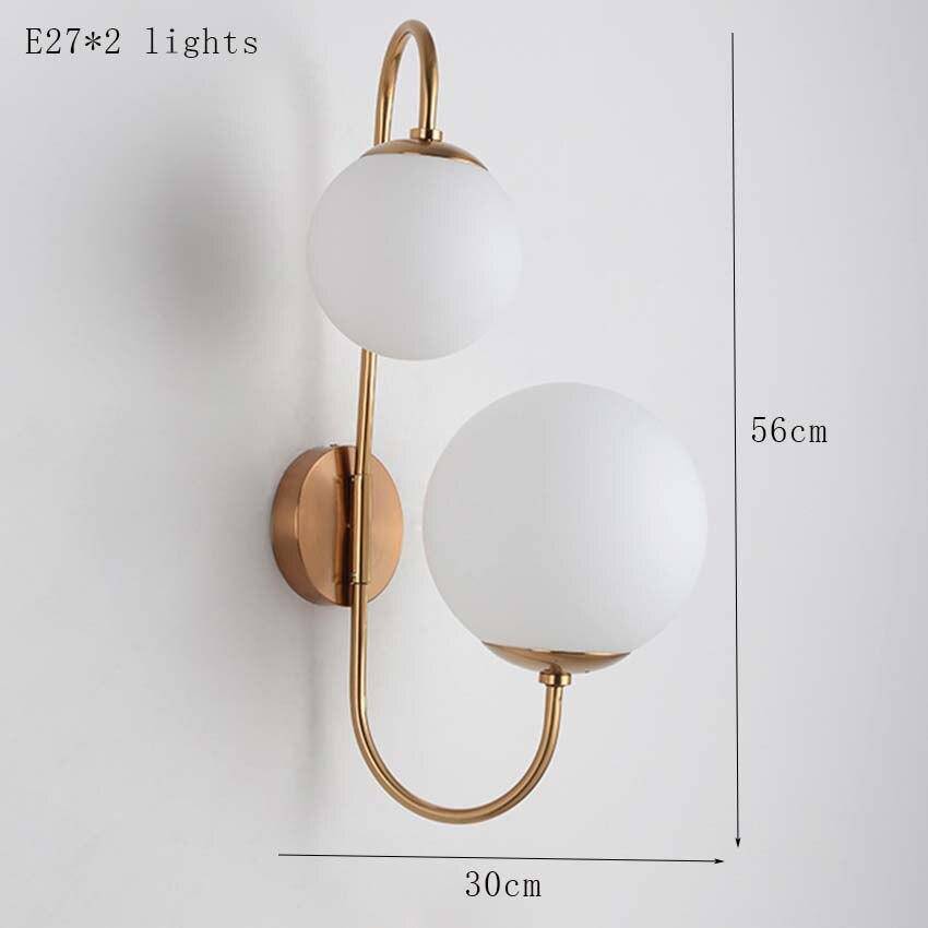 Applique murale moderne LED avec double boule en verre et base dorée - vue 6 sur 7