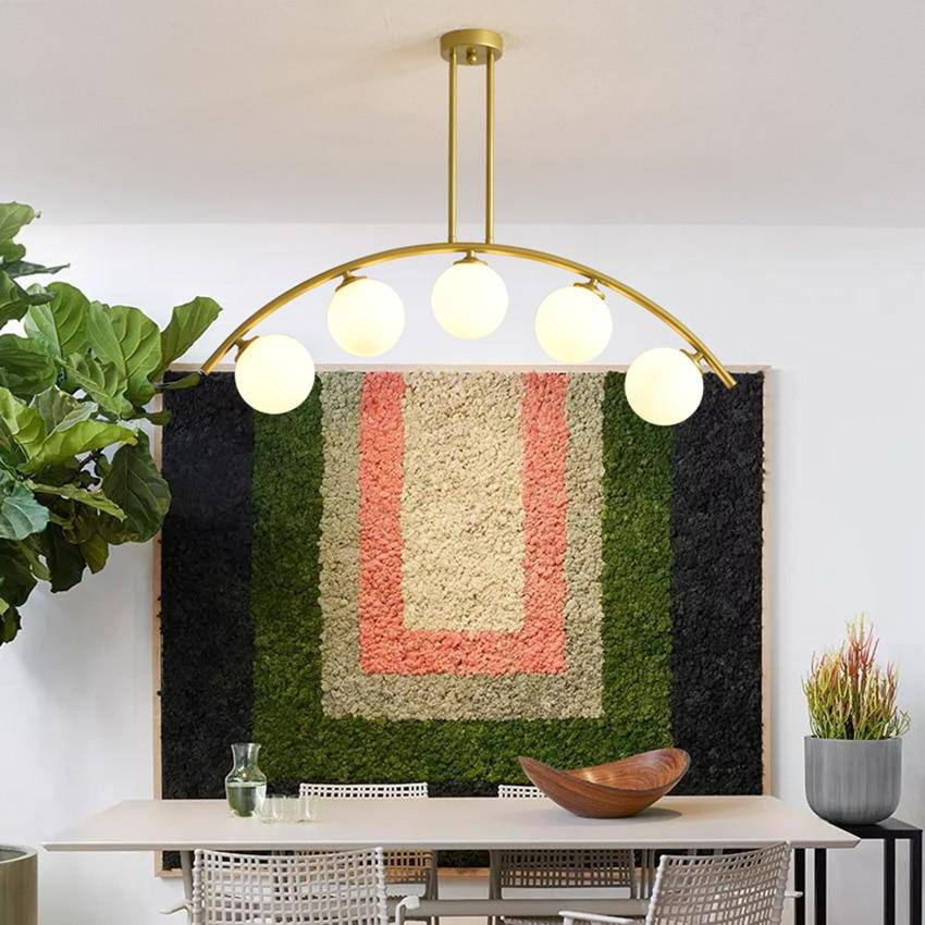 Lustre design LED avec bras arrondi doré et boules en verre Luxury - vue 3 sur 7