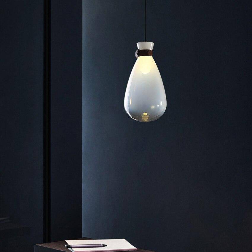 Suspension en forme de goutte en verre fumé Sitting - vue 6 sur 10