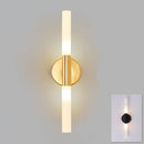 Applique murale design barre dorée et en verre à LED