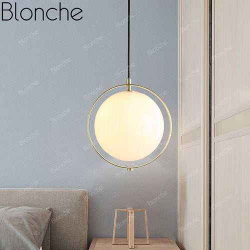 Suspension design LED avec cercle doré et boule en verre - vue 3 sur 6