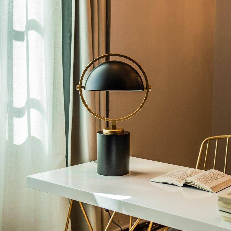 Lampe à poser design à LED en métal noir avec cercle doré Décor - vue 5 sur 6