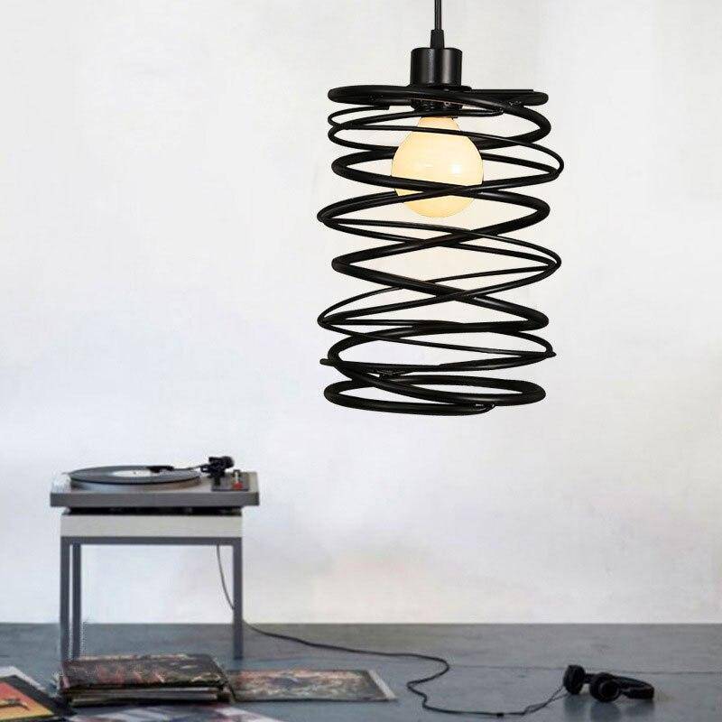 Suspension design LED style tourbillon en métal noir - vue 3 sur 4