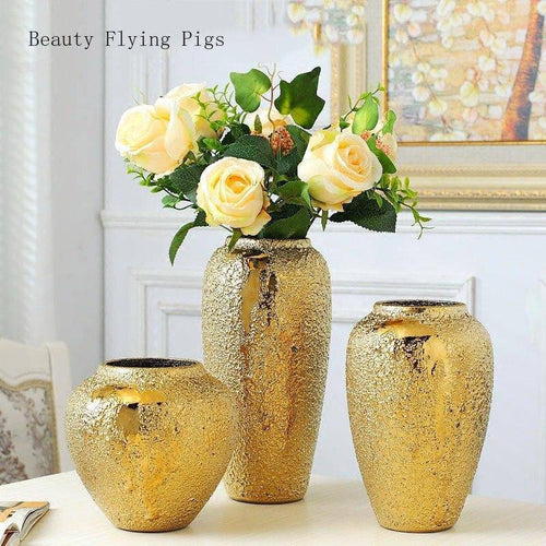 Vase design en céramique dorée style Luxury - vue 3 sur 7