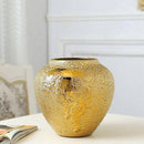 Vase design en céramique dorée style Luxury