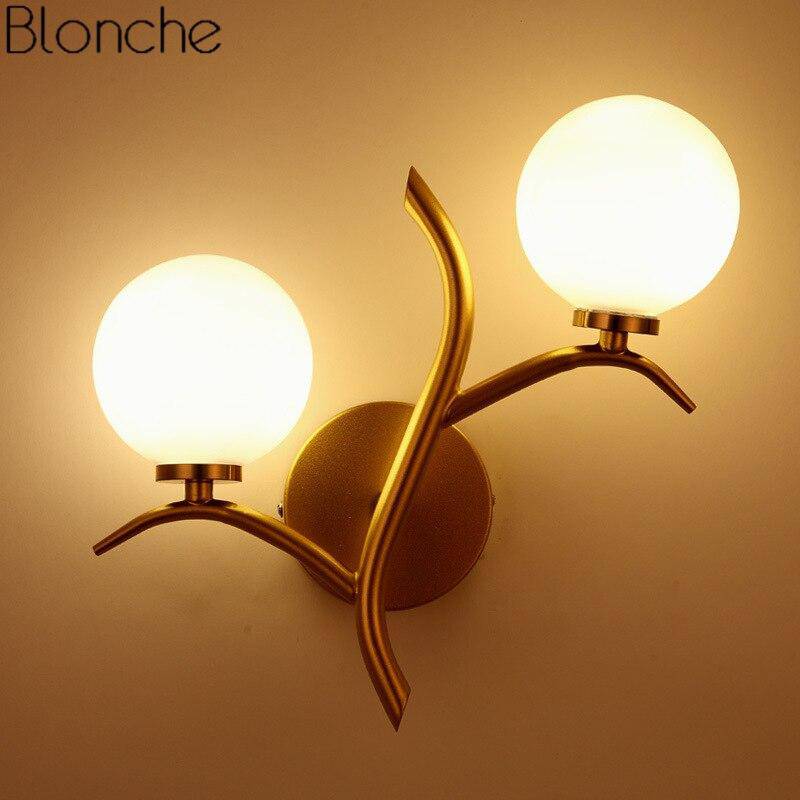 Applique murale design LED dorée avec double boules en verre Luxury - vue 3 sur 6