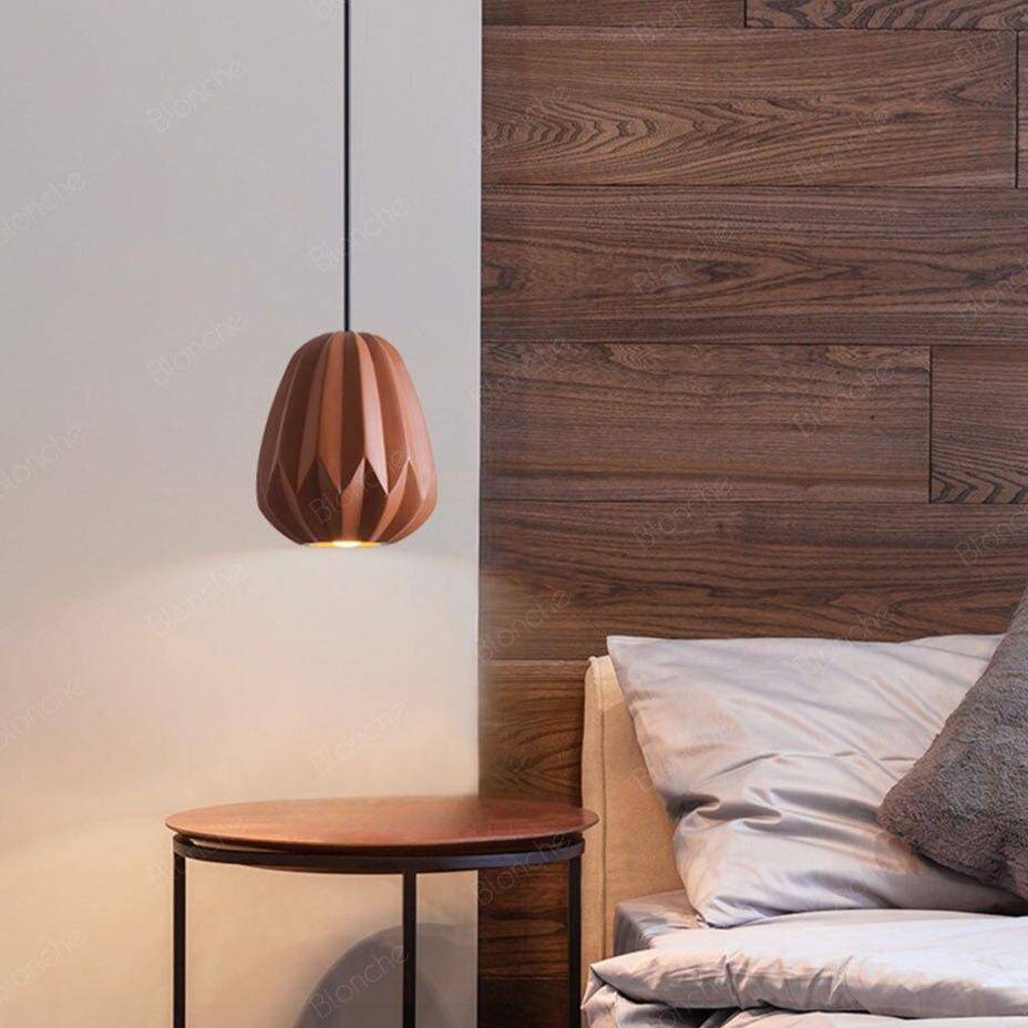 Suspension design LED en résine colorée style Hang - vue 4 sur 11