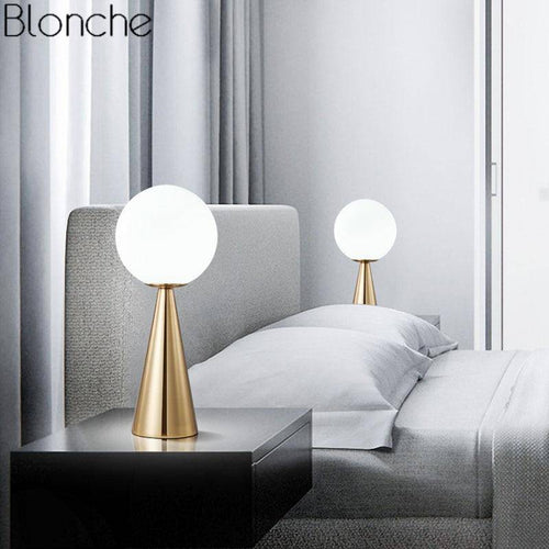Lampe à poser design LED conique avec boule en verre - vue 3 sur 7