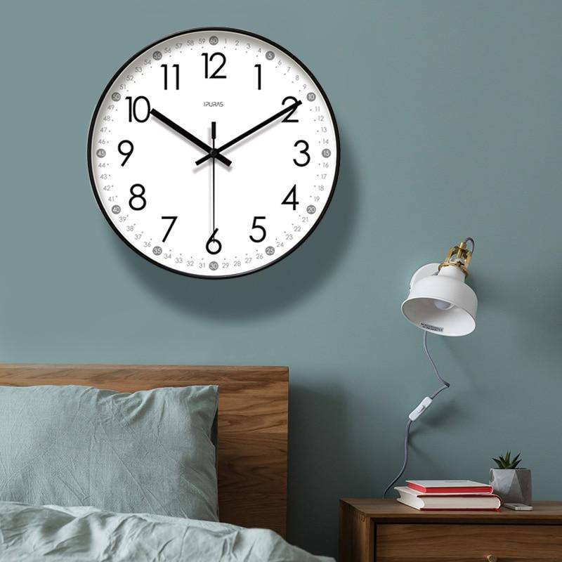 Horloge murale ronde avec chiffres noirs Minute - vue 4 sur 5