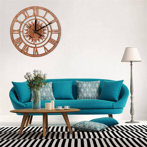 Horloge murale ronde en bois avec soleil et chiffres romains Novel - vue 3 sur 5