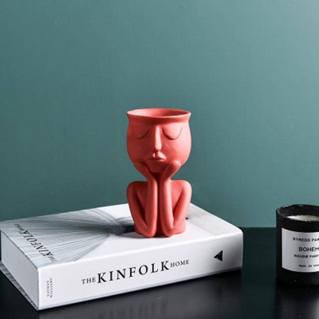 Vase statue en résine colorée Creative - vue 7 sur 7