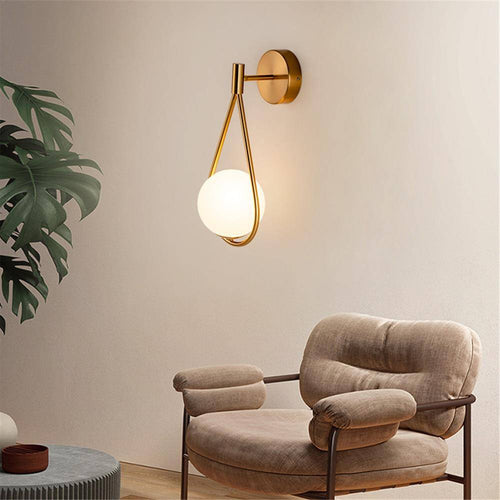 Applique murale design LED doré avec boule blanche Sconce - vue 3 sur 7
