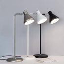Lampe à poser design à LED avec tube en métal coloré et forme triangulaire Light