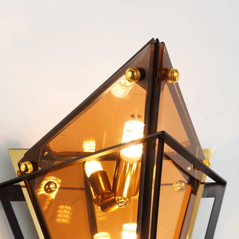 Applique murale design à LED en verre de formes triangulaires - vue 3 sur 5