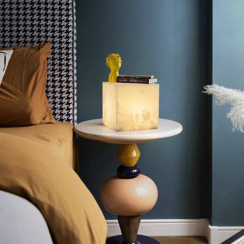 Lampe à poser design LED en forme de cube en marbre Creative - vue 3 sur 4