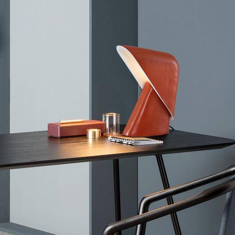 Lampe à poser design LED avec abat-jour triangulaire coloré Luxury - vue 2 sur 8