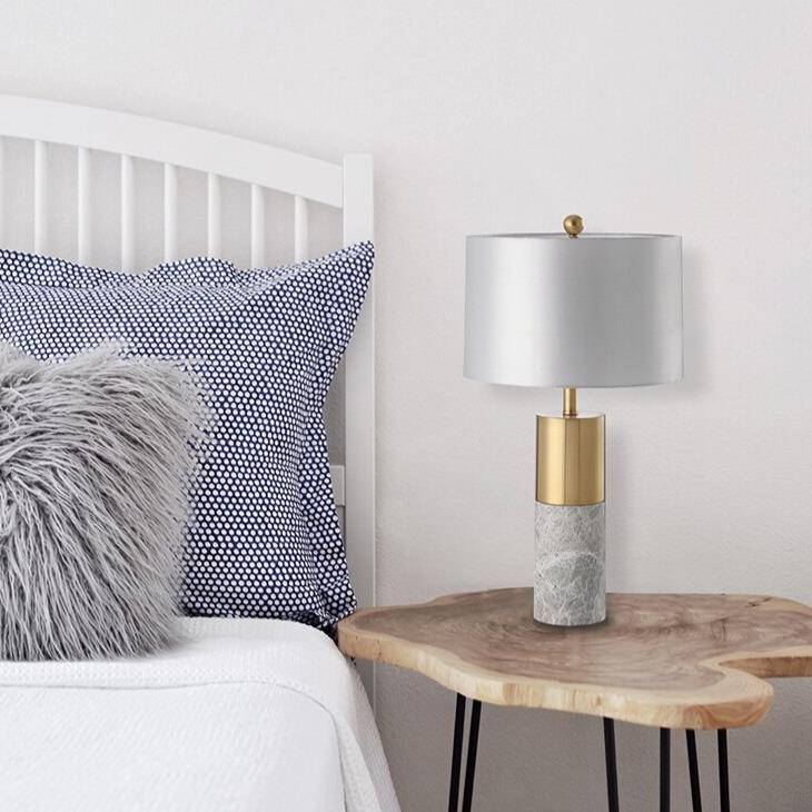 Lampe à poser design dorée LED en marbre et abat-jour gris - vue 4 sur 10