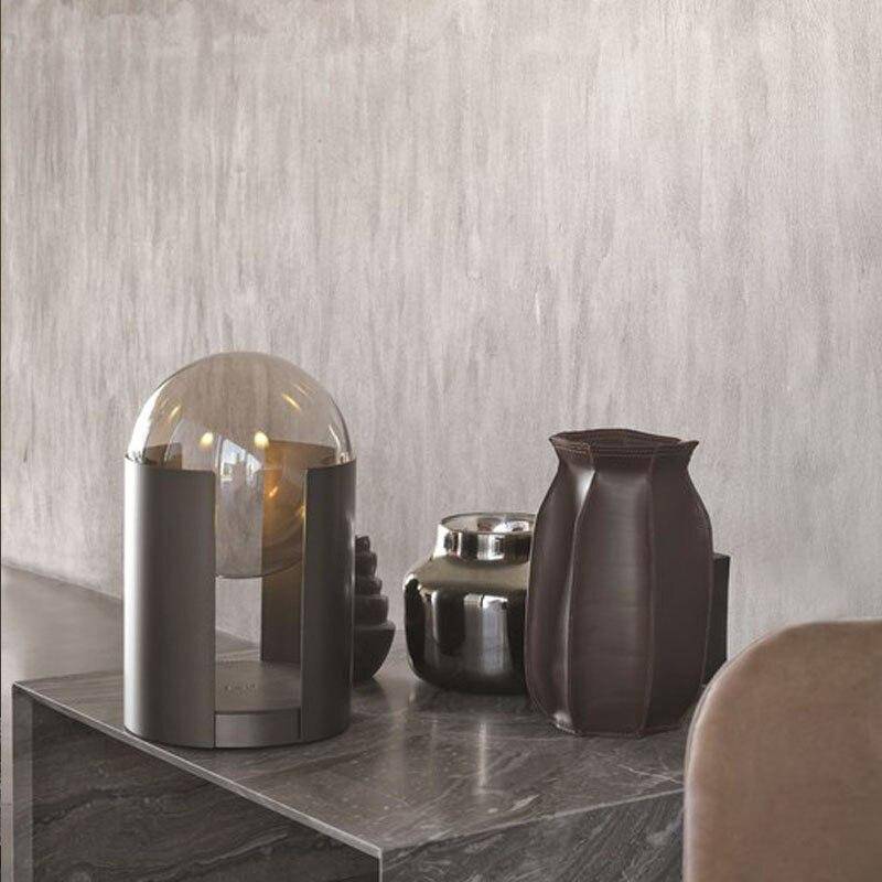Lampe à poser design LED avec base arrondie en métal et boule lumineuse Designer - vue 2 sur 5